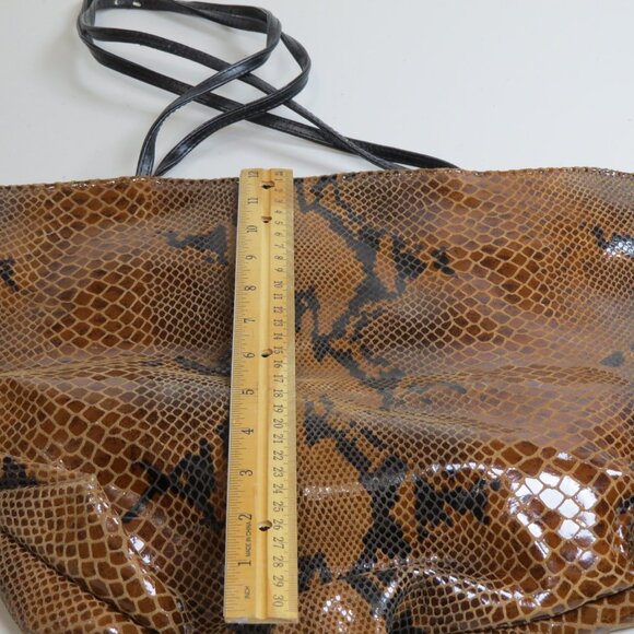 Desmo Faux Snake skin Hand Bag - Picture 3 of 9